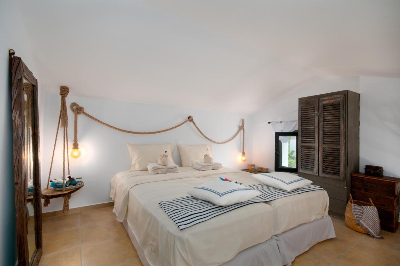 Seathon Seafront Beach Villa In Kalamitsi Bagian luar foto