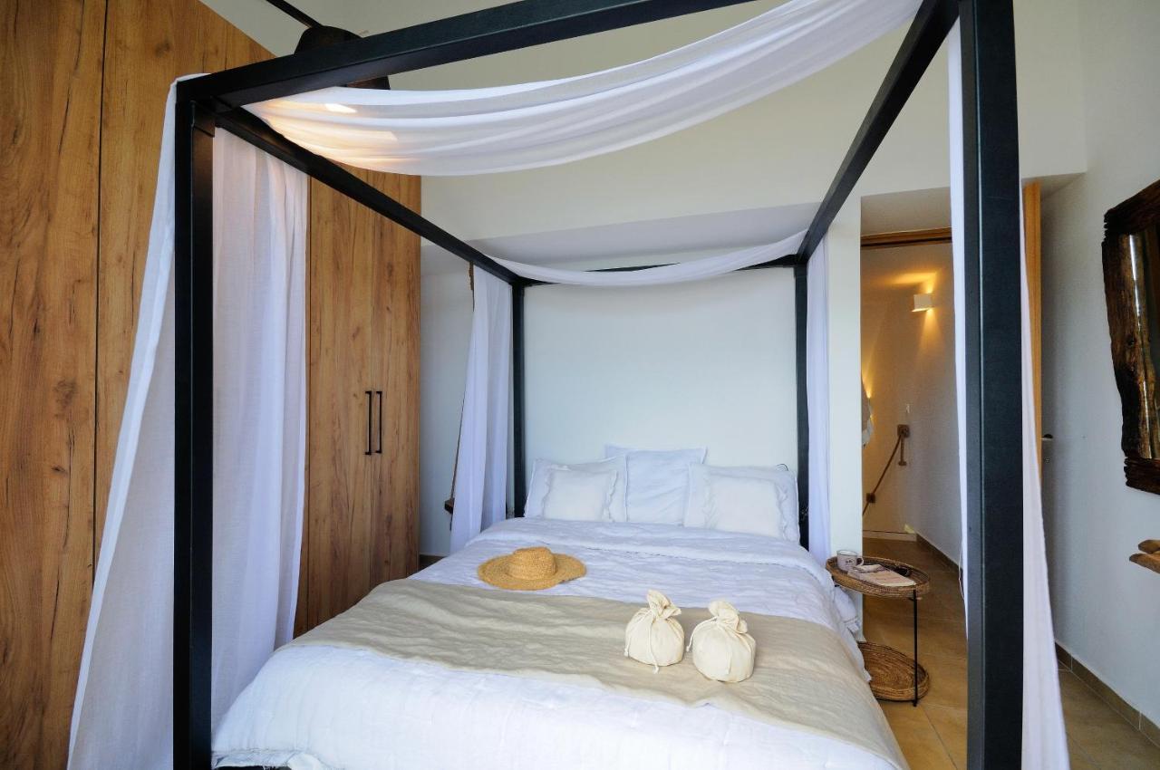 Seathon Seafront Beach Villa In Kalamitsi Bagian luar foto