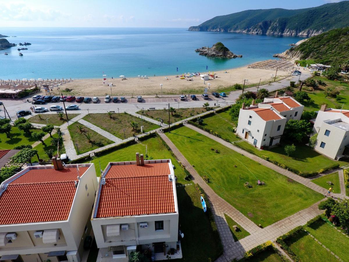 Seathon Seafront Beach Villa In Kalamitsi Bagian luar foto