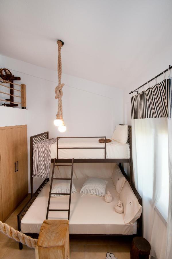 Seathon Seafront Beach Villa In Kalamitsi Bagian luar foto