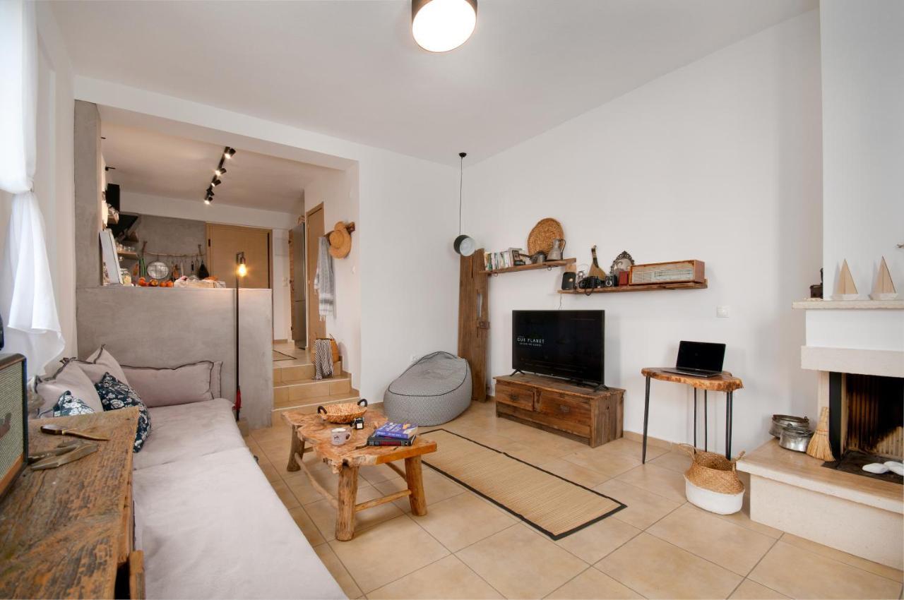 Seathon Seafront Beach Villa In Kalamitsi Bagian luar foto